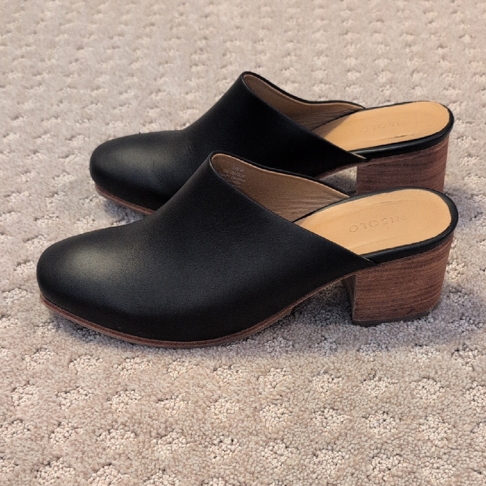Nisolo Black Leather Mules with Wooden Heel